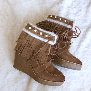Mocassin booties